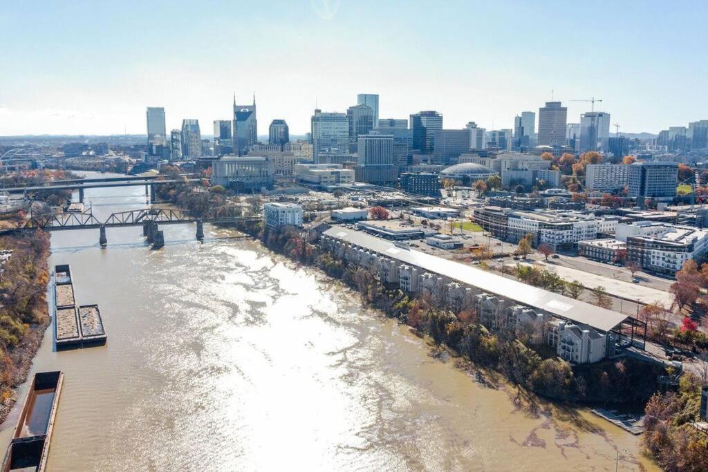 Nash Star Private Condo - 2Bed, 2Bath, Sleep 6, 25 Min Walk To Broadway And All Nashville Attractions, Pool, Gym Εξωτερικό φωτογραφία