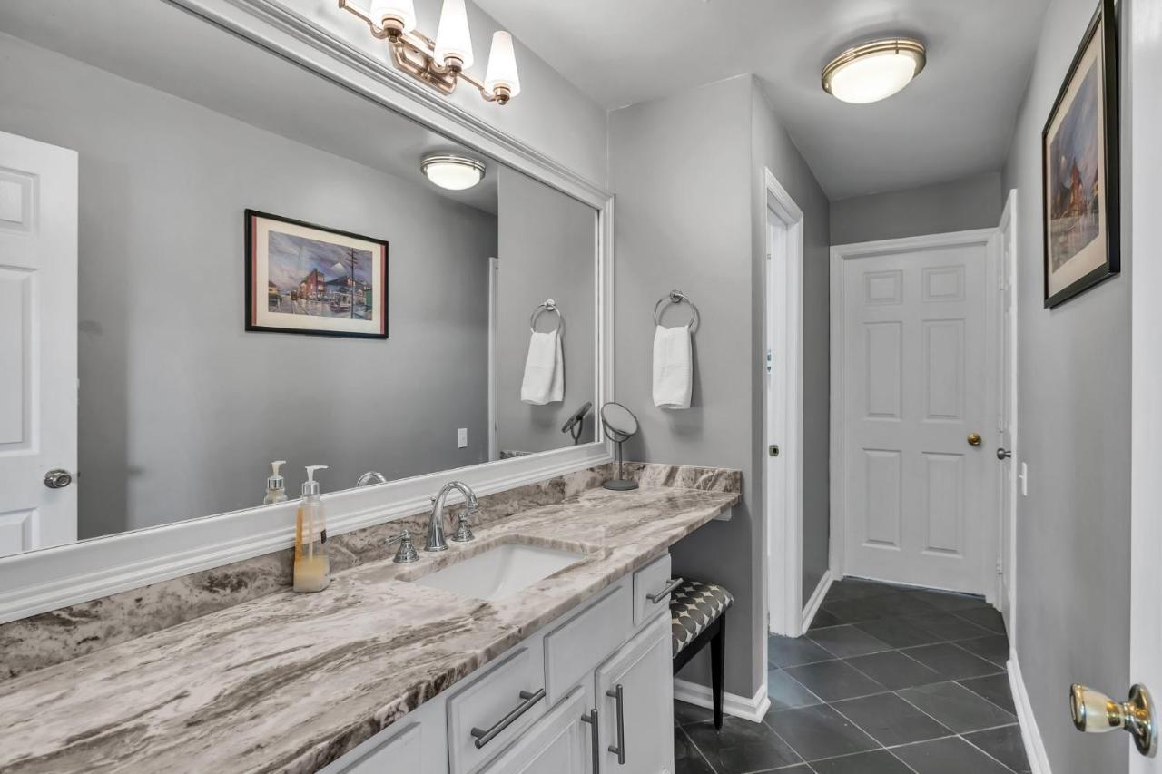 Nash Star Private Condo - 2Bed, 2Bath, Sleep 6, 25 Min Walk To Broadway And All Nashville Attractions, Pool, Gym Εξωτερικό φωτογραφία
