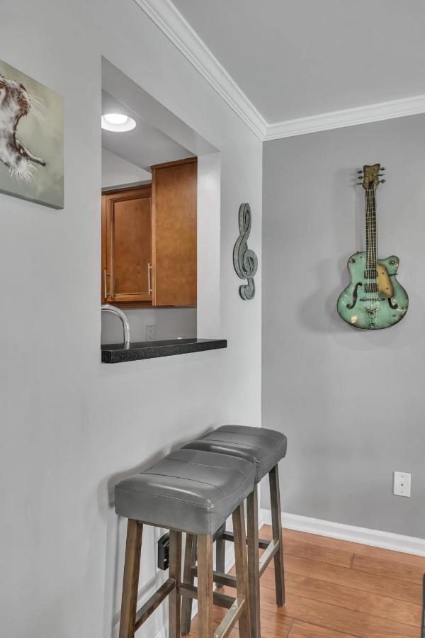 Nash Star Private Condo - 2Bed, 2Bath, Sleep 6, 25 Min Walk To Broadway And All Nashville Attractions, Pool, Gym Εξωτερικό φωτογραφία